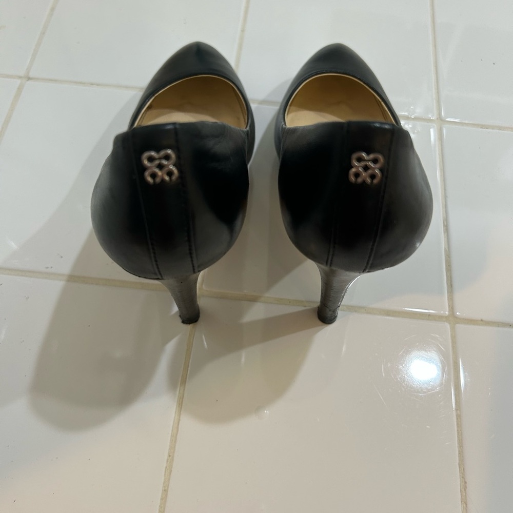 Women’s leather pumps - Picture 3 of 3